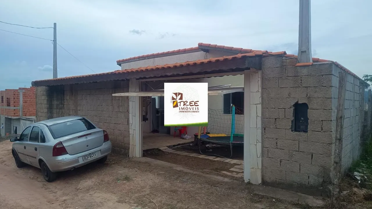 VENDA DE SOBRADO NO RESIDENCIAL ALTO DAS COLINAS, EM ARUJÁ/SP, 500m² com 5 quartos, suíte com hidro, piscina, 07 vagas e vista pra mata. CONSULTE-NOS.