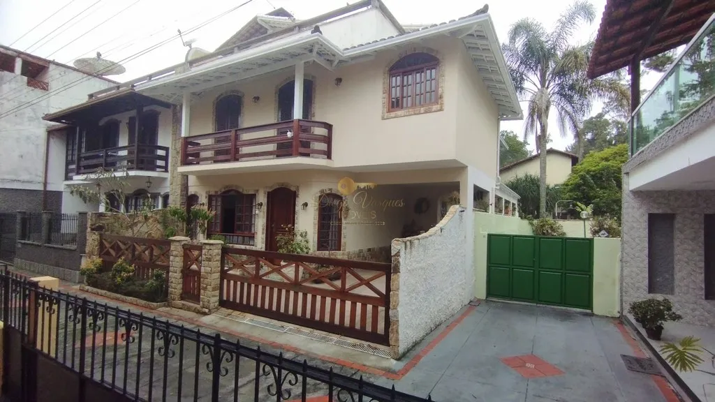 Foto do imóvel Casa em Condomínio para Venda em Teresópolis / RJ em Rua Alfredo Rebello Filho