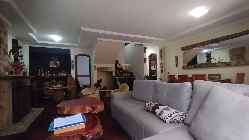 Imagem Casa em Condomínio para Venda em Teresópolis / RJ no bairro Alto