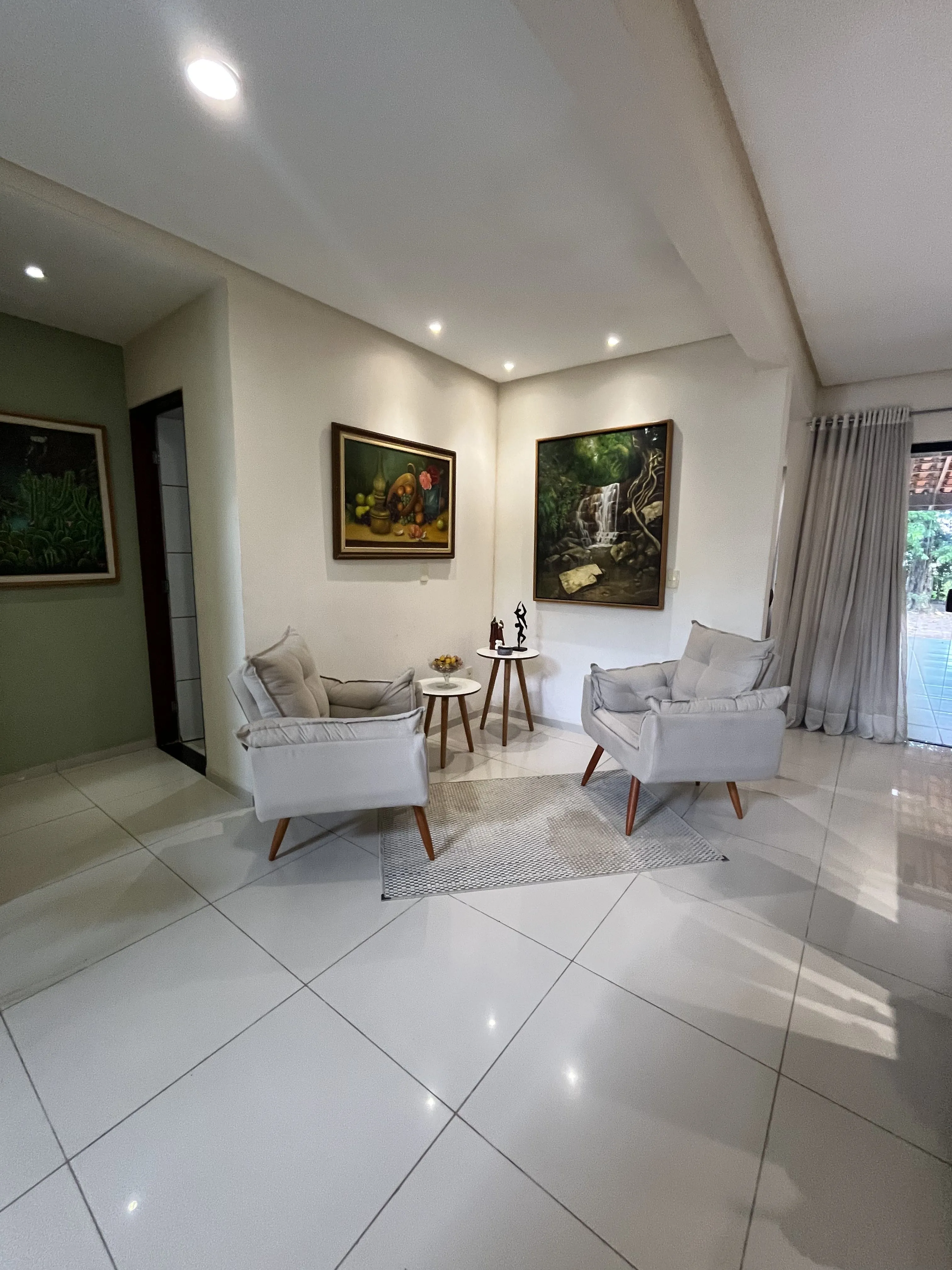 Imagem Se a ideia é viver com amplitude, conforto e leveza, esta residência entrega tudo isso em grande e...