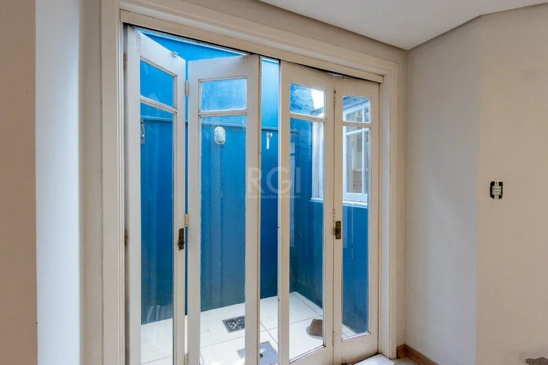 Imagem Casa para Venda - 205.81m², 3 dormitórios, sendo 1 suites, 2 vagas - Ipanema