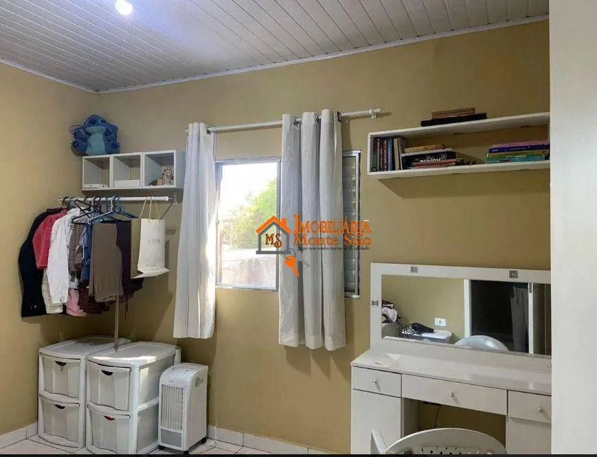 Imagem Sobrado de 4 cômodos + 3 casas à venda por R$ 530.000 - Parque Mikail - Guarulhos/SP