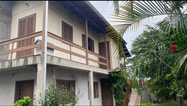 Imagem Casa com 6 Quartos à Venda, 140 m² em São Francisco - Criciúma