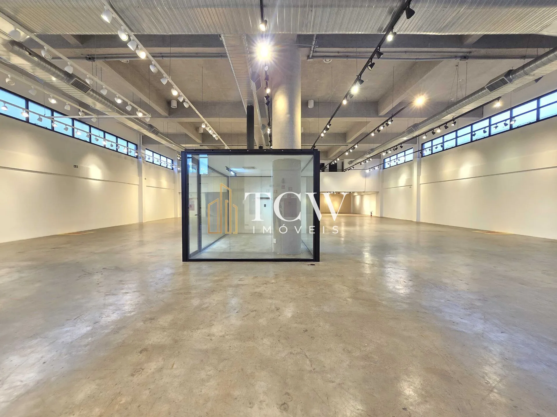 Imagem Galpão Logístico/Salão Comercial para Locação | 3.185m2 | Barra Funda/Sp
