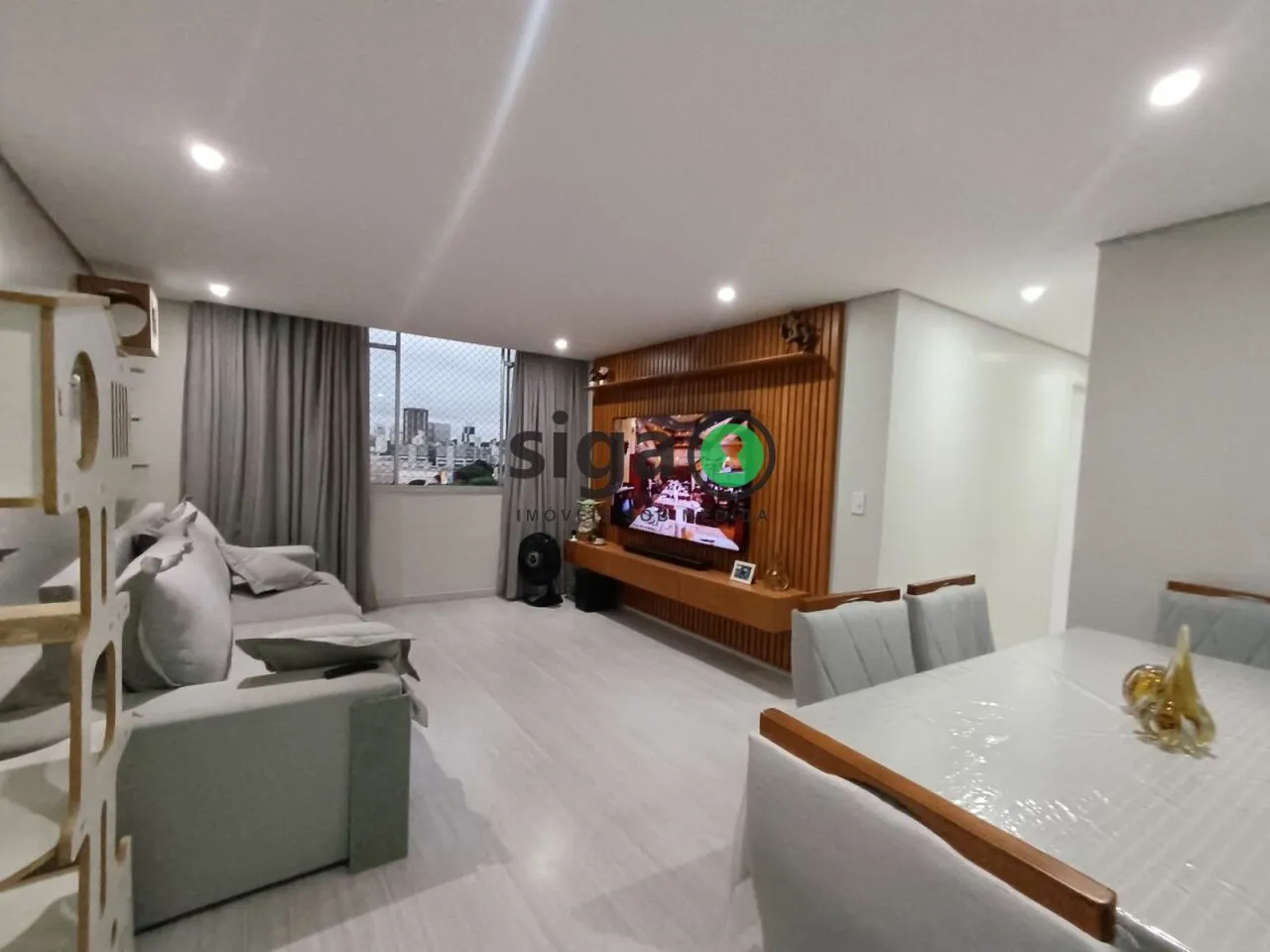 Imagem Apartamento reformado em excelente localização - MOBILIADO - Edf: CAMBURIU