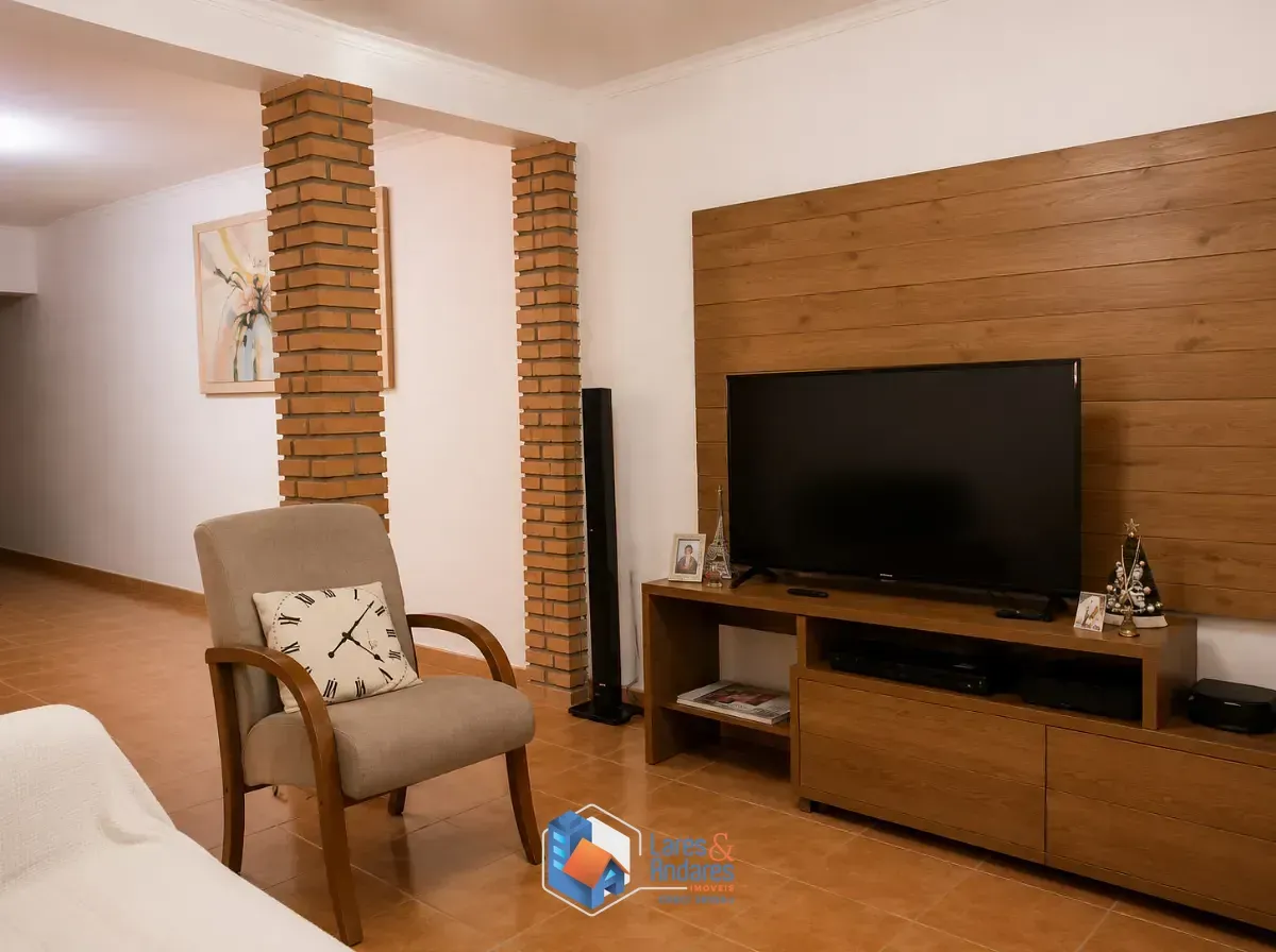 Imagem Sobrado para venda em Jardim Cachoeira com 3 quartos, sendo 1 suíte, 120m²