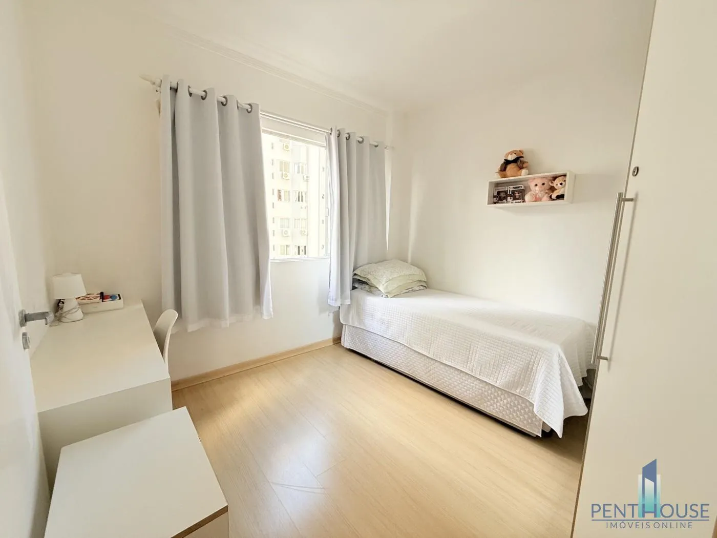 Imagem Apartamento Zona Central para Venda em Balneário Camboriú, CENTRO, 2 dormitórios, 1 suíte, 2 banheiros, 1 vaga