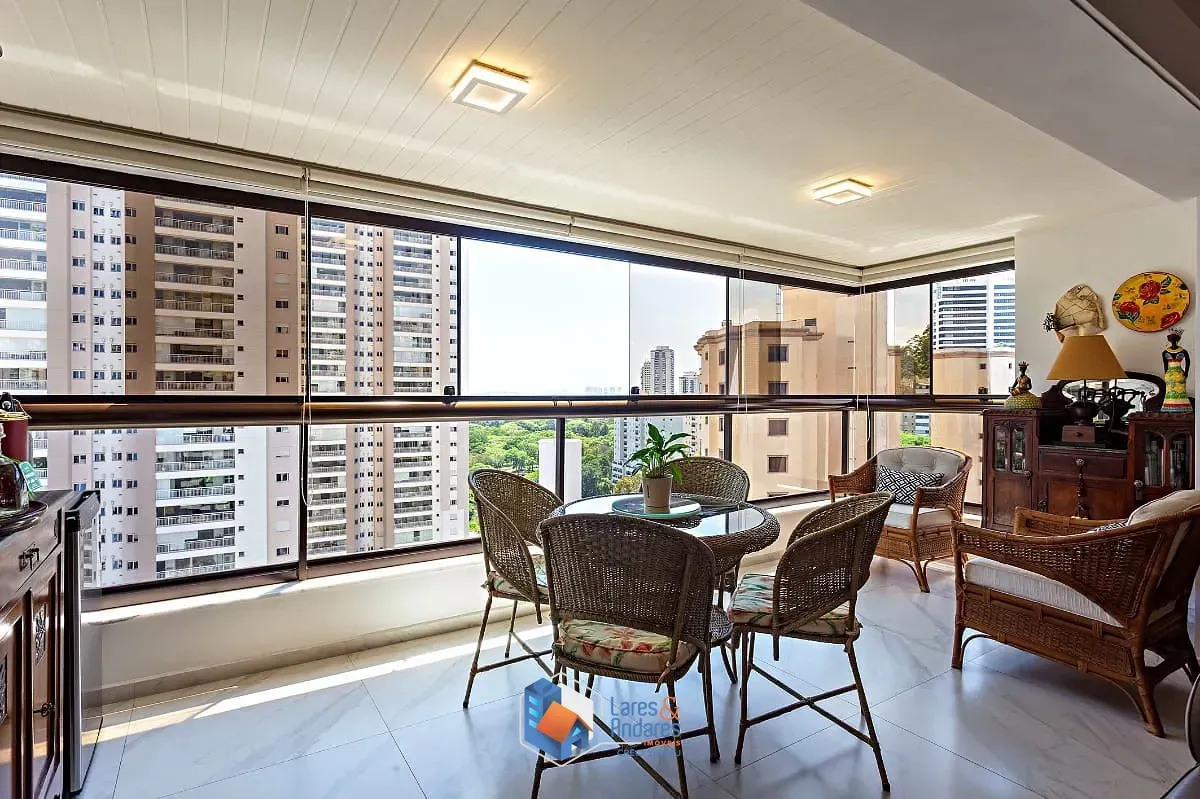 Imagem Apartamento para venda em Morumbi com 4 quartos, sendo 3 suítes, 195m²