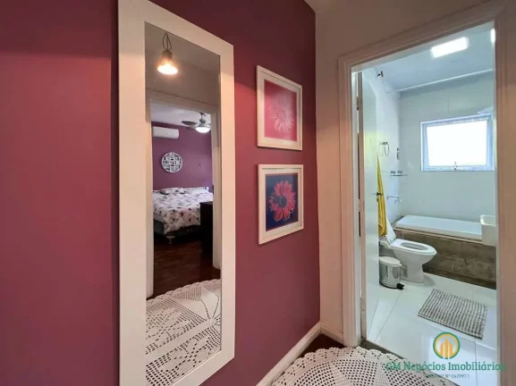 Imagem Imóvel com 2 casas independentes, mas interligadas! 5d/3sts!