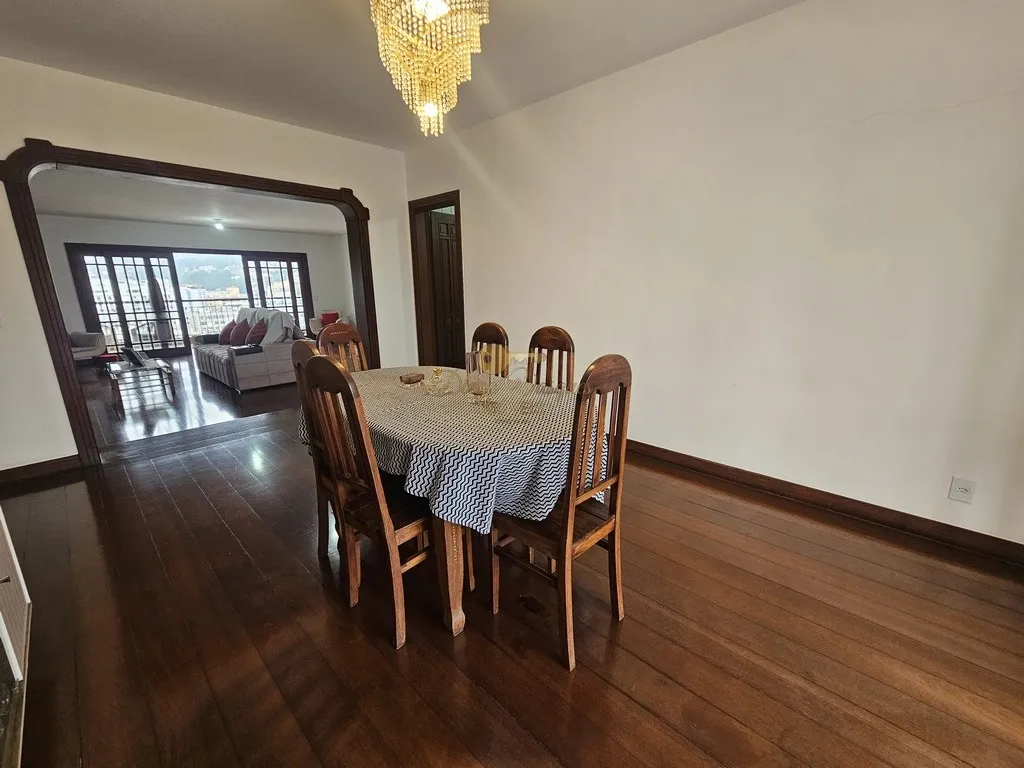 Imagem Apartamento para Venda em Teresópolis / RJ no bairro Várzea