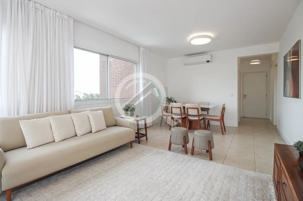 Imagem Apartamento de 3 Dormitórios com Suíte e 2 Vagas Cobertas no Bairro Petrópolis. Este apartamento ...