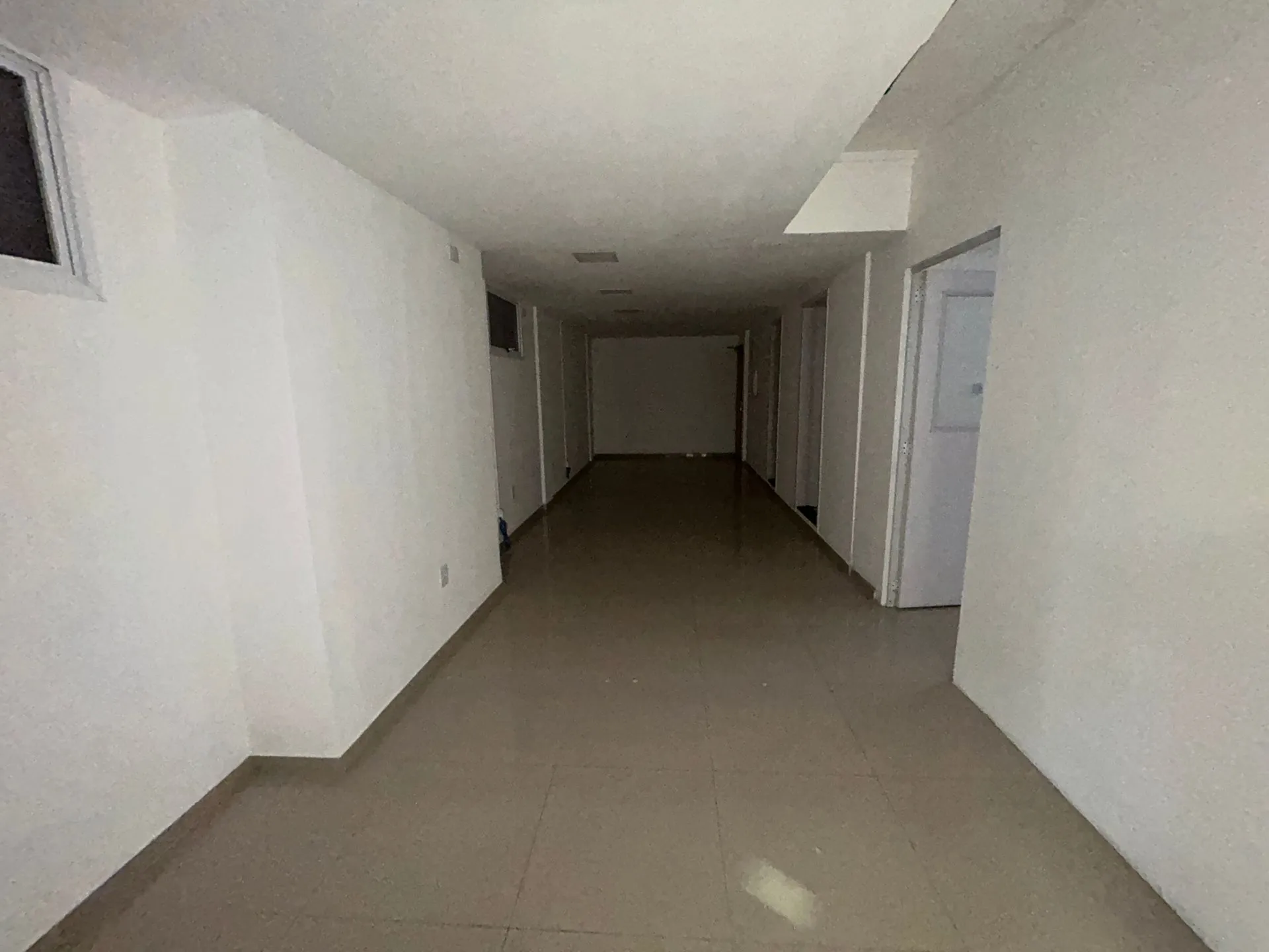 Imagem Sala comercial à venda em Porto Alegre, Centro Histórico, 72m2