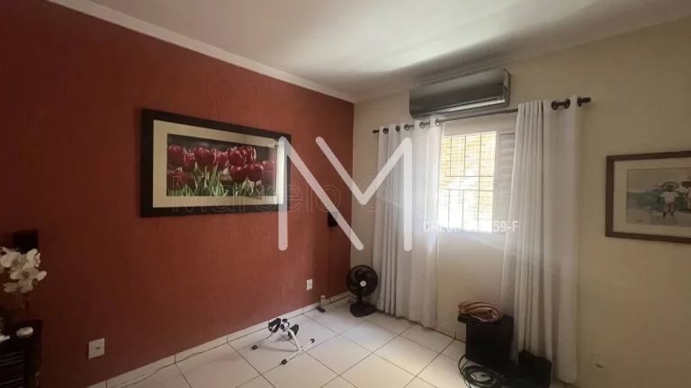 Imagem Casa à Venda 4 Quartos 1 Suíte 225m² - Bairro Monte Castelo