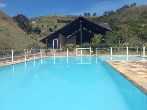 Imagem Terreno em Condomínio para Venda em Teresópolis / RJ no bairro Vale Alpino