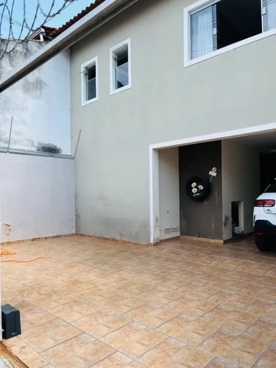 Imagem Imperdível casa à venda em Sorocaba-SP, Jardim Wanel Ville IV: 3 quartos, 1 suíte, 3 salas, 2 banheiros, 3 vagas de garagem, 115m².