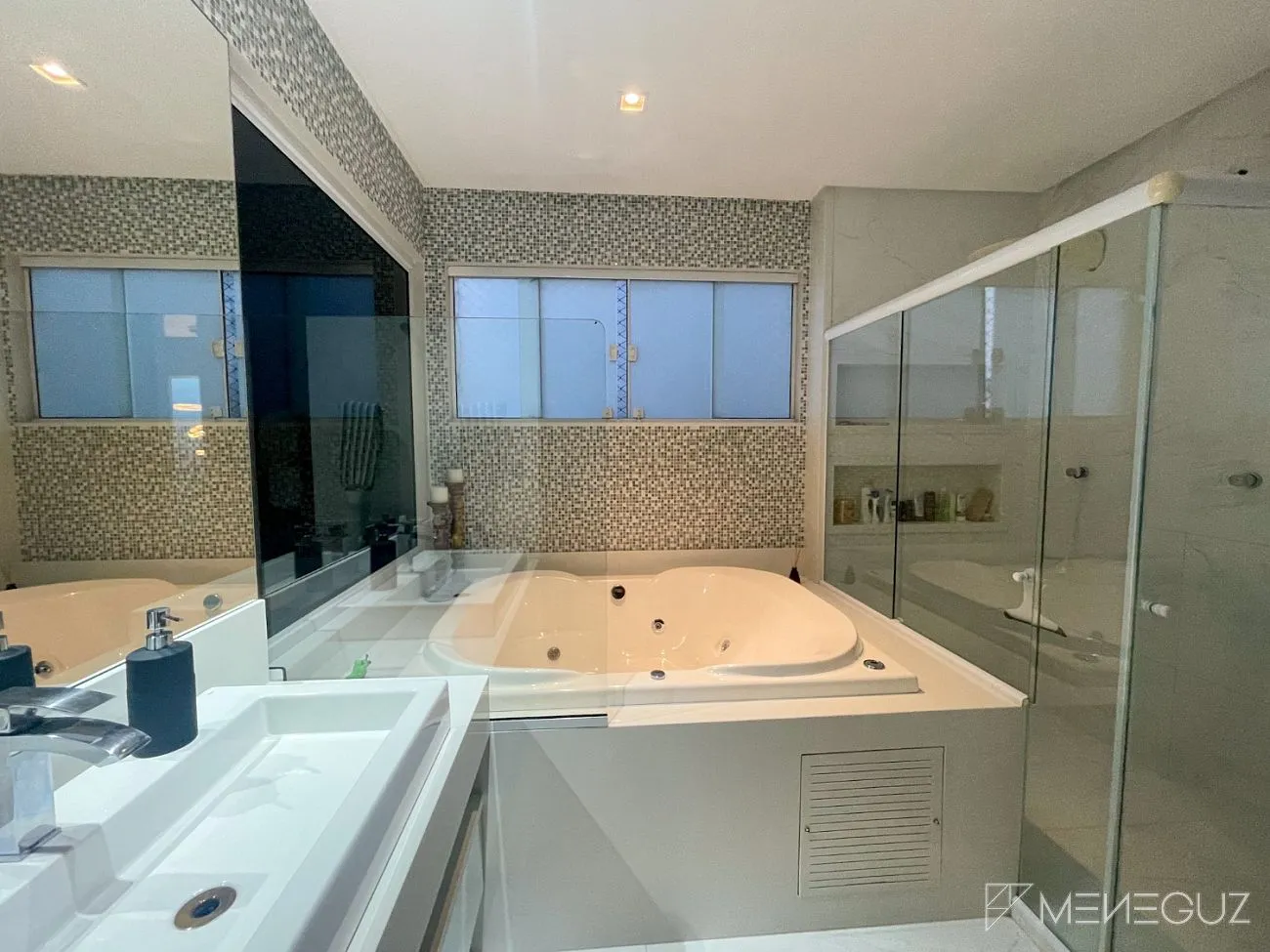 Imagem Buscando casa para comprar na Praia do Morro, e deseja colocar seu imóvel no negócio? Ref.:1528009