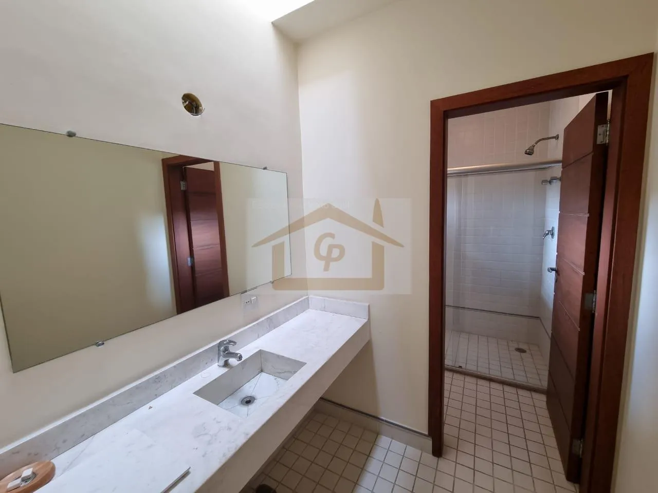 Imagem Conforto, segurança e natureza!!! Casa com 3 suítes , 4 vagas - *Granja Viana