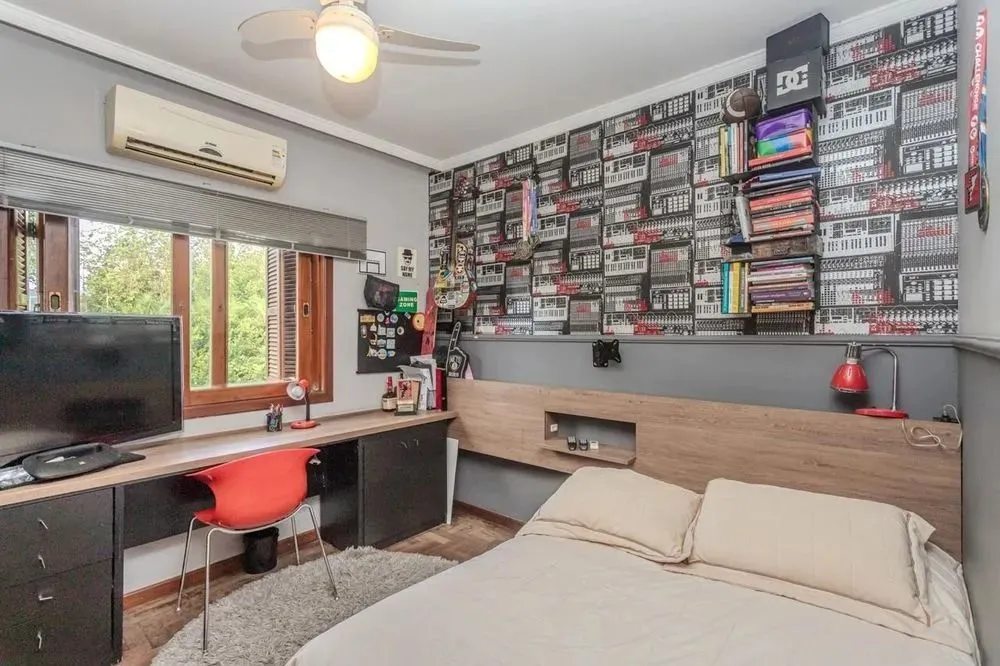 Imagem Casa em Condomínio 3 dorms à venda Rua Doutor Pereira Neto, Tristeza - Porto Alegre