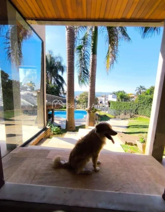 Imagem Sobrado com linda piscina e paisagismo

No térreo, um living amplo com 3 ambientes te convida para ...