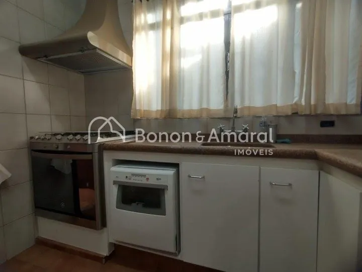 Imagem Casa à Venda com 4 Quartos no Taquaral