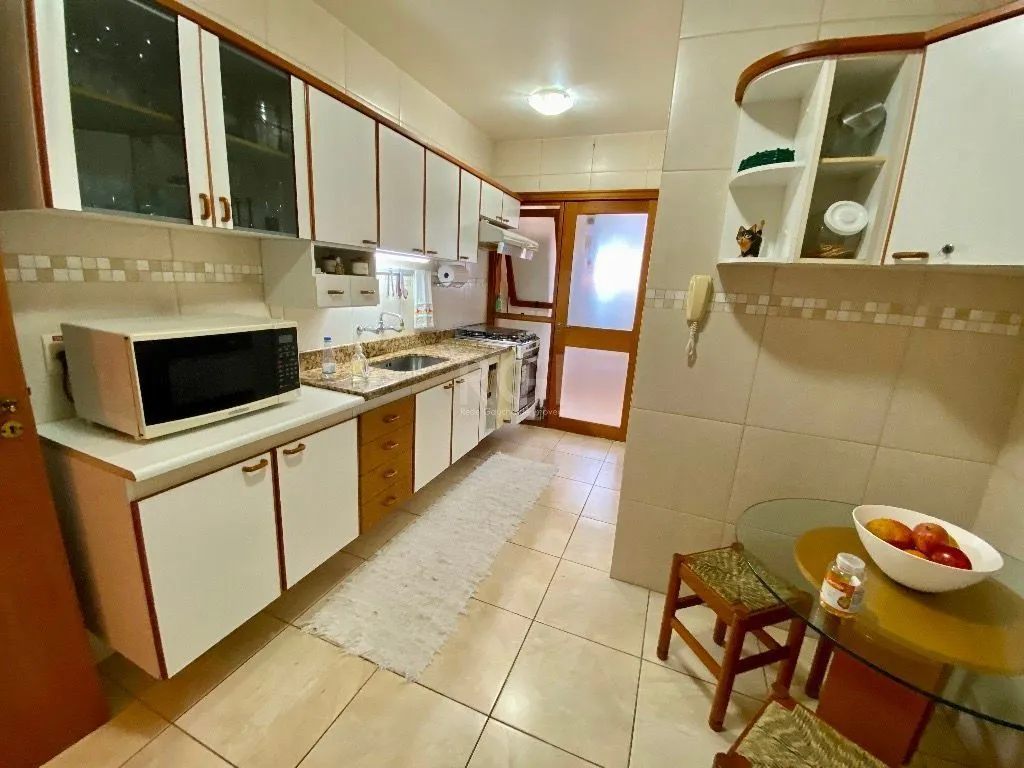 Imagem Apartamento Com 2 dormitórios Para comprar , 129 m² - Petrópolis - Porto Alegre