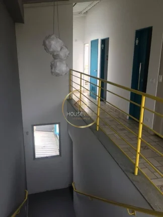 Imagem Ponto Comercial com 3 Andares, Frente para a Dutra, Próximo ao Centervale