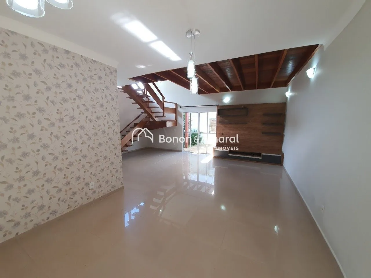 Imagem Sobrado pra venda de 3 dormitórios 1 suíte, condomínio Alto da Boa Vista, em Paulínia.