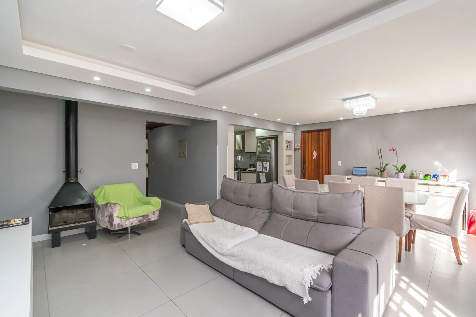 Imagem Casa 03 dormit (suíte e closet) e 4 vagas, na Vila Ipiranga, em Porto Alegre, RS