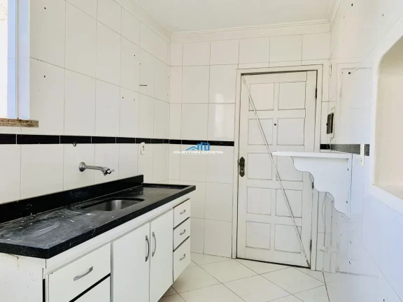 Imagem Apartamento para Locação em Feira de Santana, São João, 3 dormitórios, 2 banheiros, 1 vaga