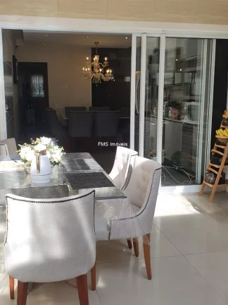 Imagem Casa à venda em São Paulo-SP na Vila Esperança com 4 quartos, 4 suítes e 3 vagas de garagem.