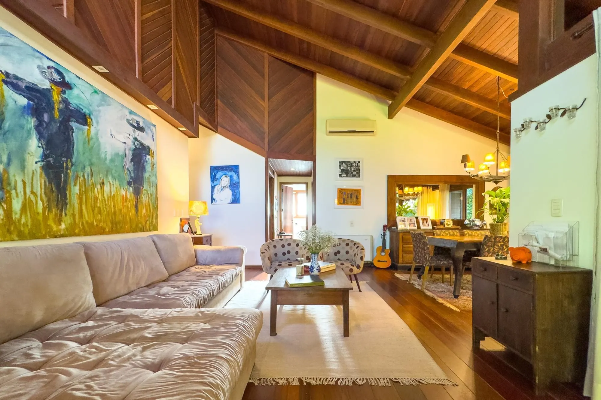 Imagem Casa no Parque Knorr com 3 dormitórios e piscina aquecida