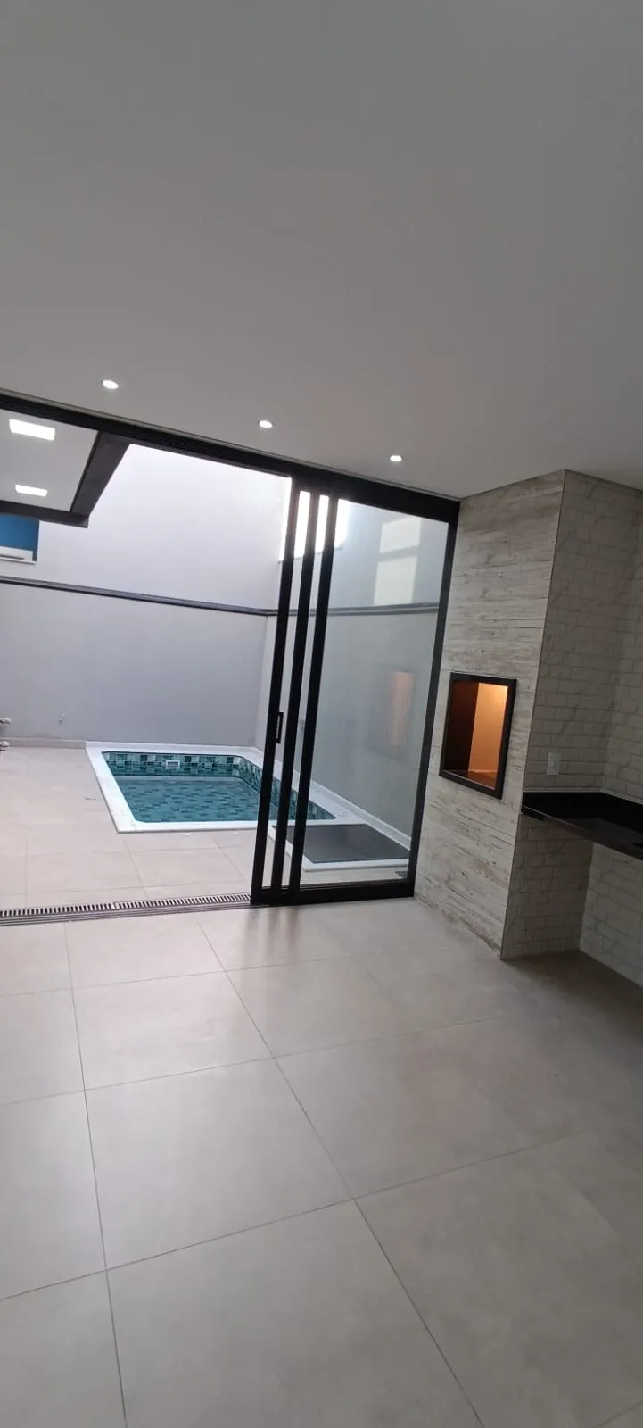 Imagem Casa de Alto Padrão no Condomínio Golden Park ? 225m², 3 Suítes, Piscina e Área Gourmet