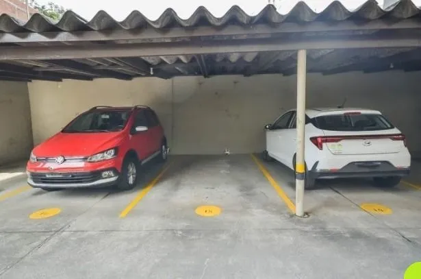 Imagem Apartamento com 2 quartos e 90m² à venda em Cristal, Porto Alegre/RS .