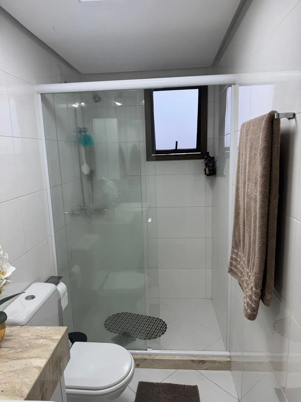Imagem Semi-mobiliado, 3 dormitórios, 2 vagas lado a lado - Jardim Planalto