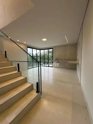 Imagem Sobrado com 3 dormitórios à venda, 217 m² por R$ 1.600.000,00 - Jardim Atlântico - Goiânia/GO