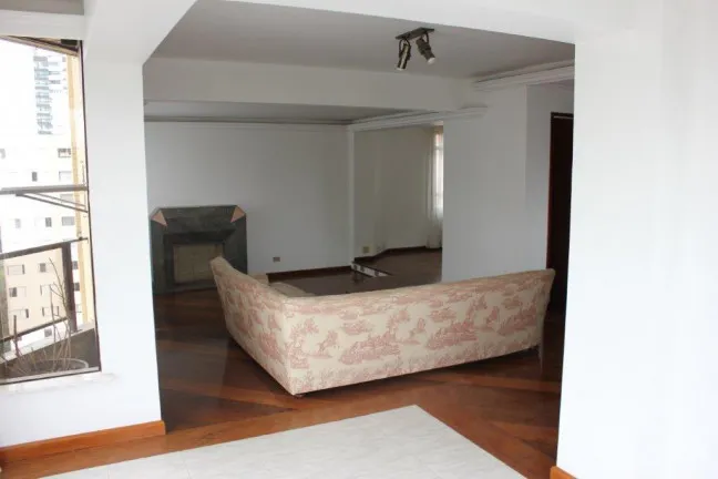 Foto do imóvel Apartamento com 3 Quartos para Alugar, 240 m² em Indianópolis - São Paulo