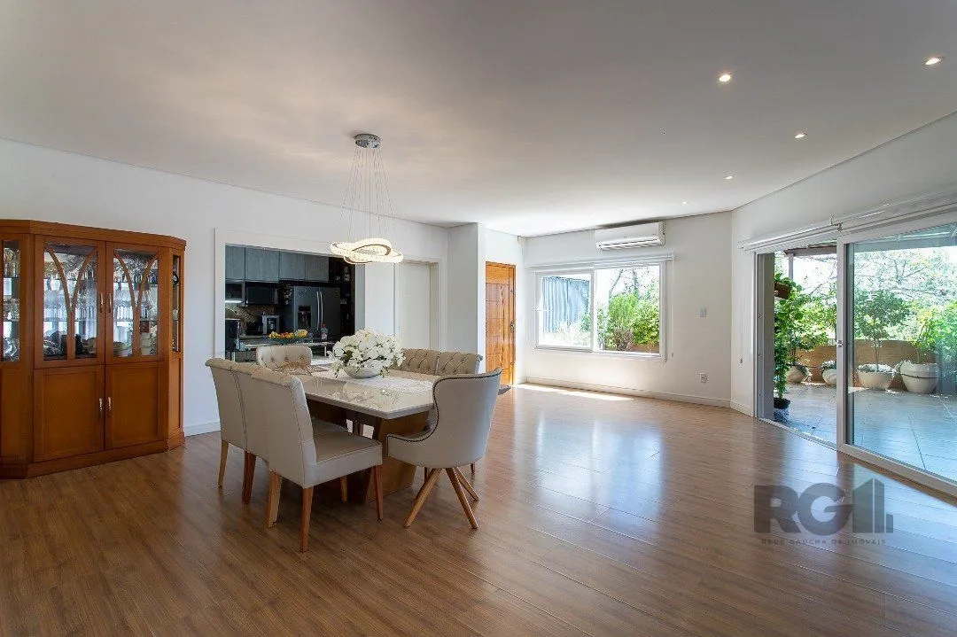Imagem Apartamento com uma cobertura horizontal com 329,10 m² privativos com suíte