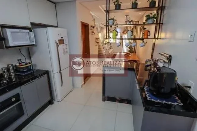 Imagem EXCLUSIVO. Vendo Super oportunidade no Jardim Sabará, região de Campo Grande, Sobrado de 163m² de Área Útil, imóvel com 3 Andares, São 3 Dormitórios, 1 sendo Suíte, Sala de Tv, Sala de Jantar, Cozinha ampla, Sótão com Sacada,lavabo, Lavanderia, Churrasque