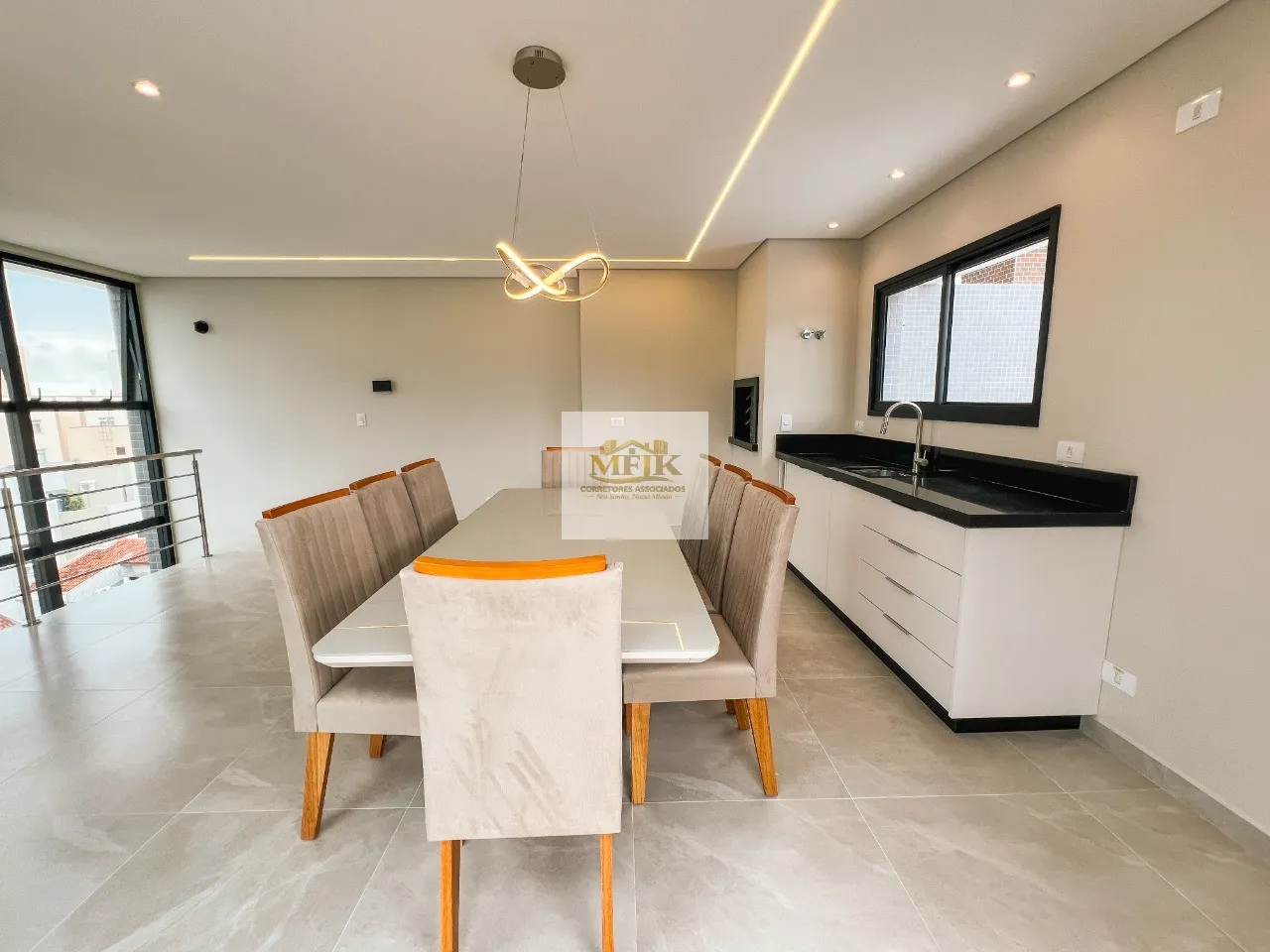 Imagem Residencial Laguna Imóvel Pronto Área total 220m² Área privativa 153m² 4 quartos sendo 1 suíte 2 banheiros social 2 vaga