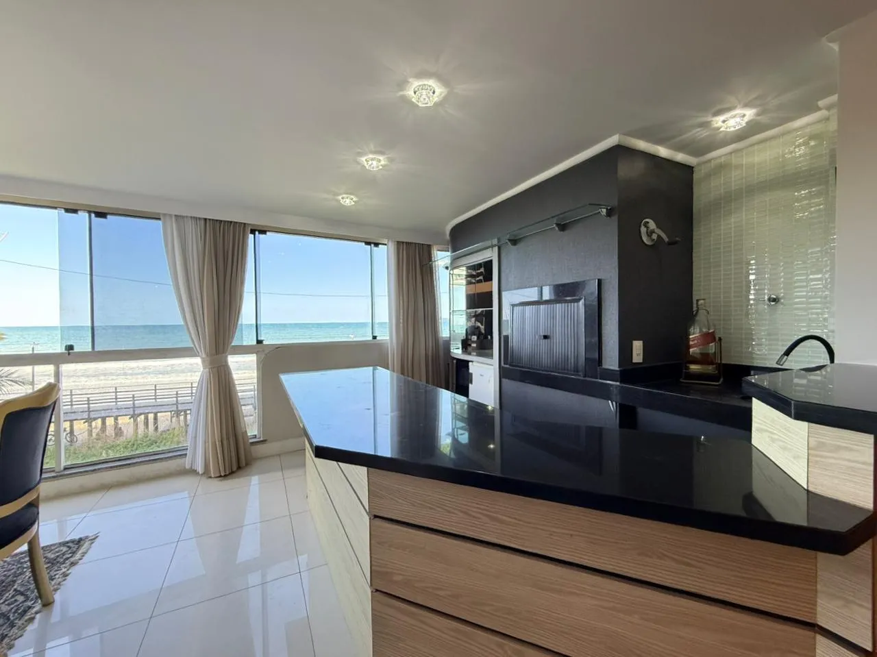 Imagem Apartamento com vista para o mar à venda com 197.02m2 por R$ 2.980.000,00