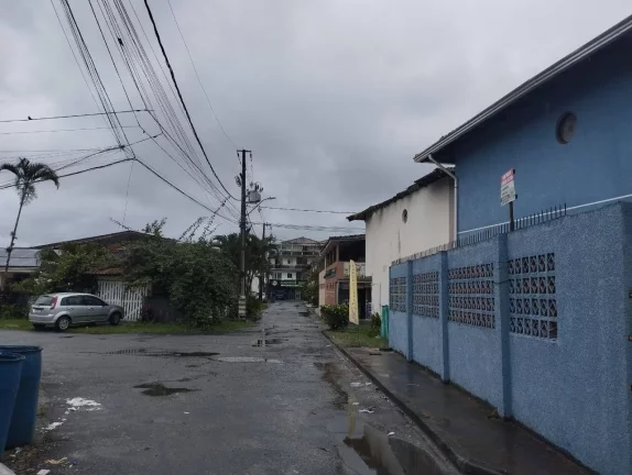 Imagem Sobrado em Matinhos Próximo Avenida Curitiba - Averbada