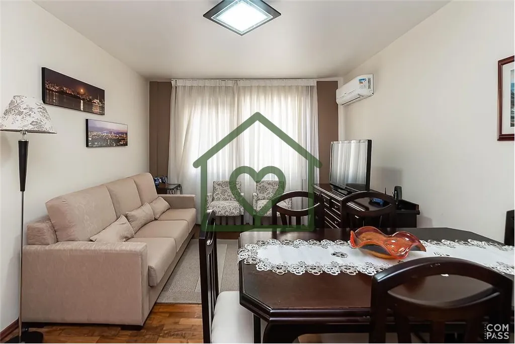 Imagem Apartamento com 82m² privativos, 2 dormitórios, sendo um deles uma suíte, dependência de emprega...