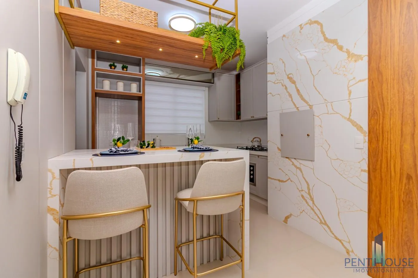 Imagem Apartamento Zona Central para Venda em Balneário Camboriú, CENTRO, 3 dormitórios, 3 suítes, 3 banheiros, 2 vagas