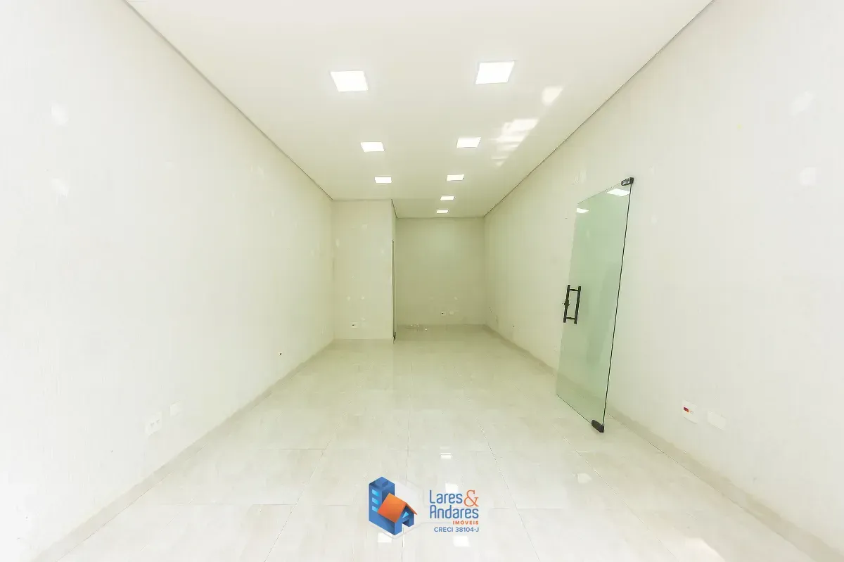 Imagem Loja de rua para venda e locação em Vila Cordeiro, 100m²