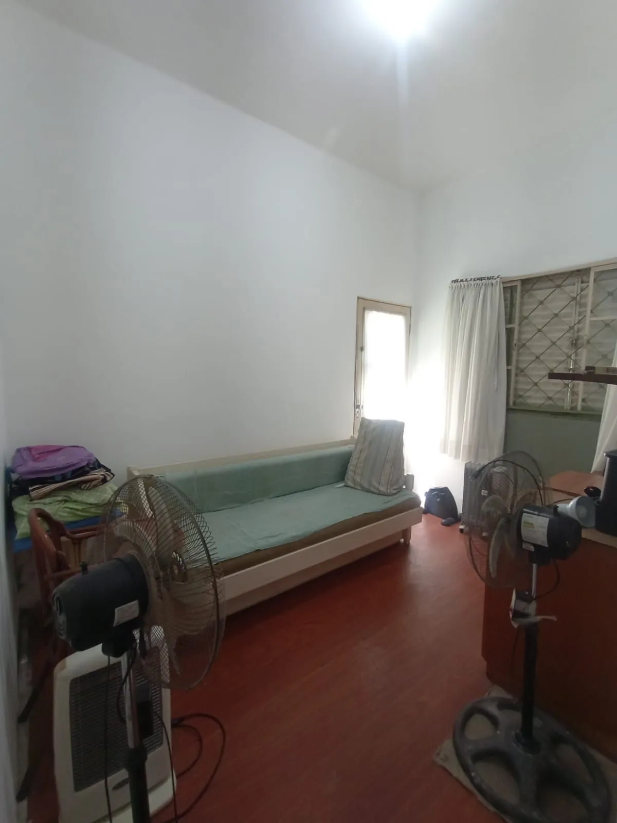 Imagem Casa 3 dormitórios no bairro Menino Deus em Porto Alegre para Alugar