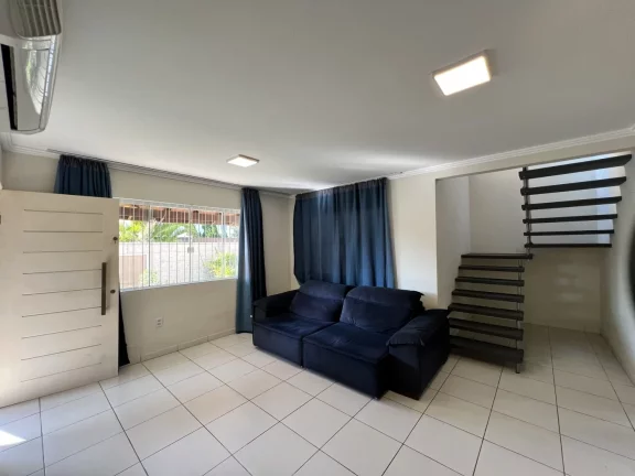 Imagem Casa / Sobrado para Venda em Florianópolis / SC no bairro São João do Rio Vermelho