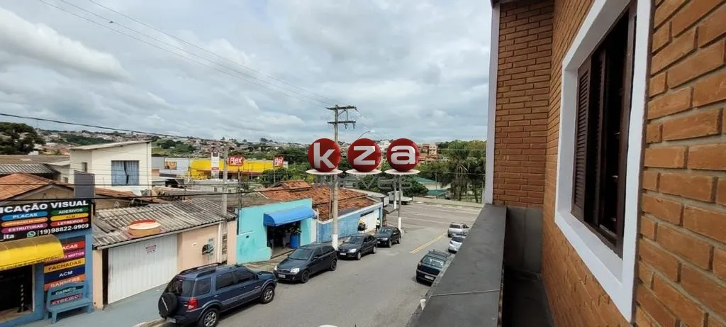 Imagem Imperdível oportunidade: Casa à venda em Vinhedo-SP, bairro Capela, 3 quartos, 1 suíte, 2 salas, 2 banheiros, 1 vaga garagem, 247 m².