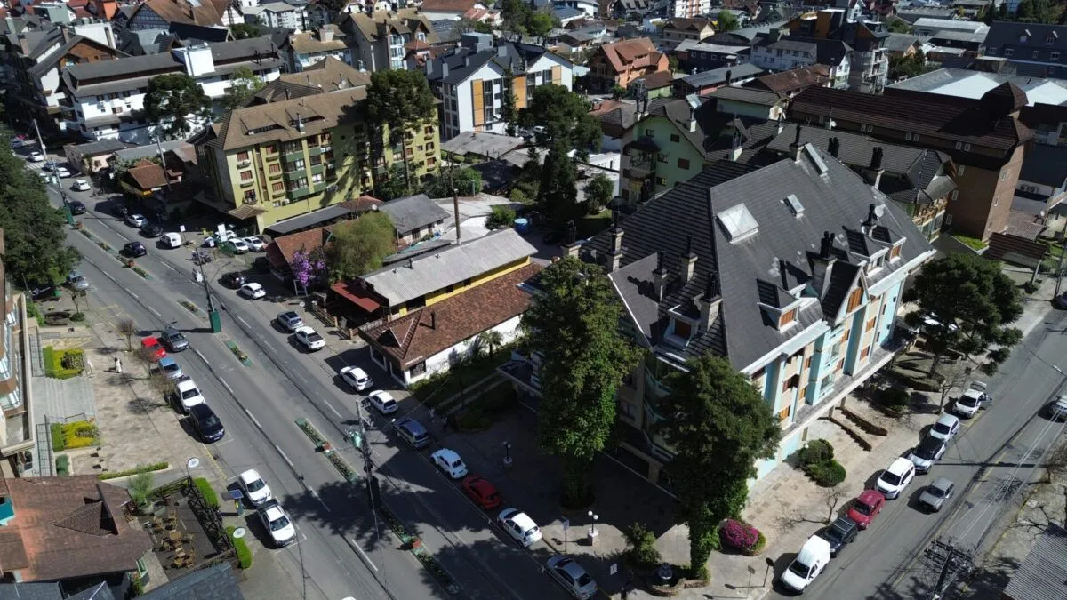 Imagem Apartamento no Centro de Gramado de 2 dormitórios e vaga