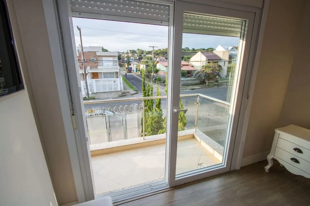 Imagem Casa para Venda - 147.3m², 3 dormitórios, sendo 1 suites, 3 vagas - Guarujá