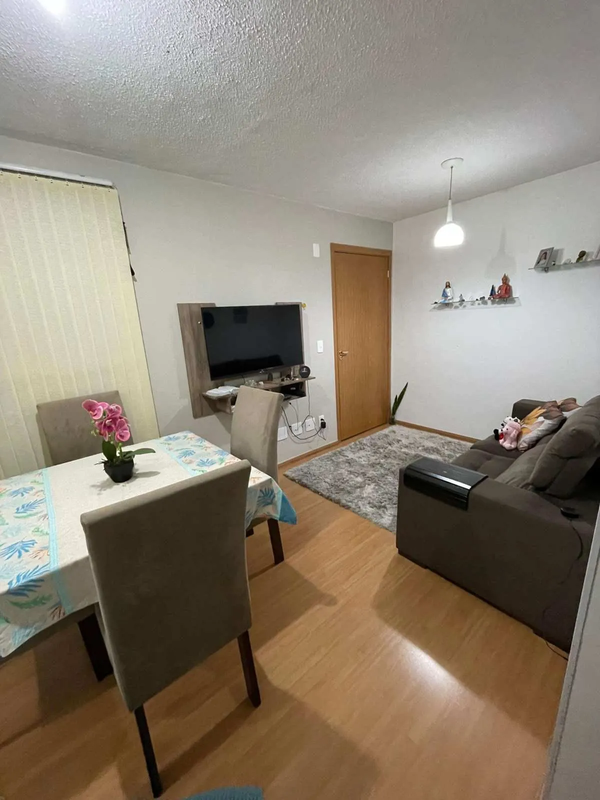 Foto do imóvel Apartamento à venda em Viamão, Cecília, com 2 quartos em Avenida Plácido Mottin